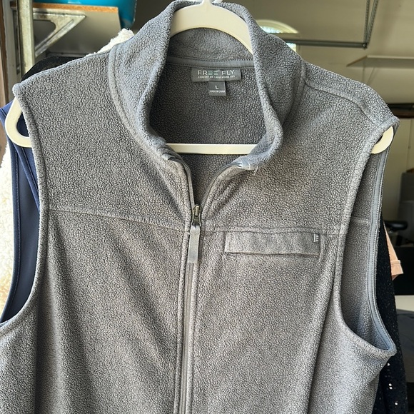 Free Fly Apparel Gray Vest - Picture 1 of 2